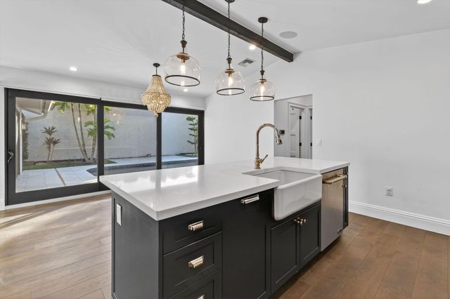 105 W Tarpon Lane, Jupiter, FL 33477