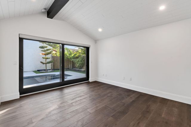 105 W Tarpon Lane, Jupiter, FL 33477