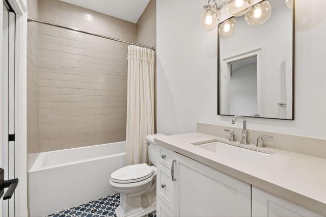 105 W Tarpon Lane, Jupiter, FL 33477