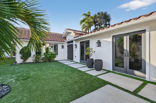 105 W Tarpon Lane, Jupiter, FL 33477