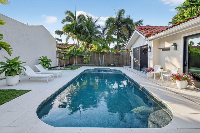 105 W Tarpon Lane, Jupiter, FL 33477