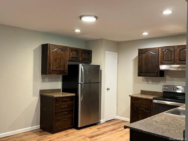 7 Koren Lane, Middle Island, NY 11953
