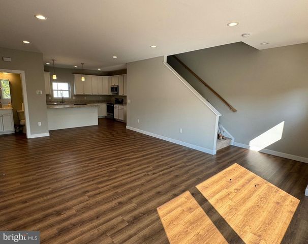 210 E PICCADILLY ST, Winchester, VA 22601