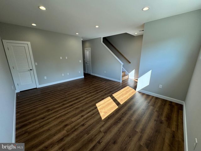 210 E PICCADILLY ST, Winchester, VA 22601