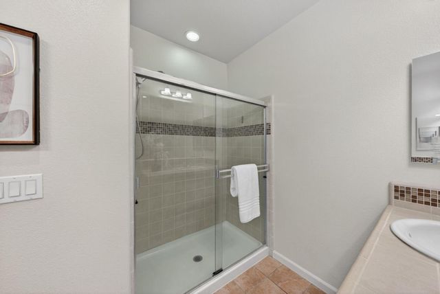650 Almaden Walk Loop, San Jose, CA 95125