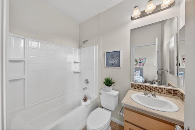 650 Almaden Walk Loop, San Jose, CA 95125