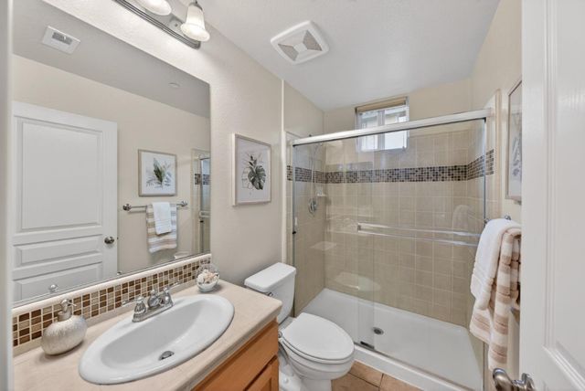 650 Almaden Walk Loop, San Jose, CA 95125