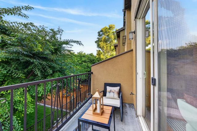 650 Almaden Walk Loop, San Jose, CA 95125