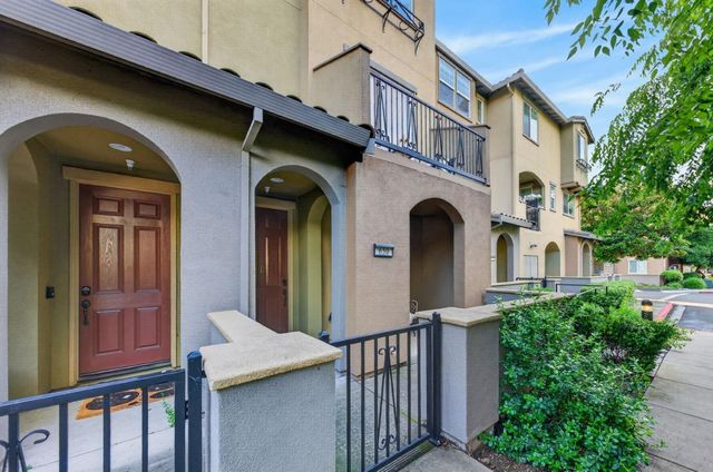 650 Almaden Walk Loop, San Jose, CA 95125