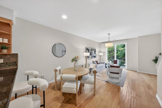 650 Almaden Walk Loop, San Jose, CA 95125