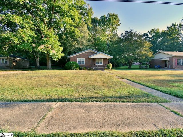239 Eastbrook Drive, Woodruff, SC 29388