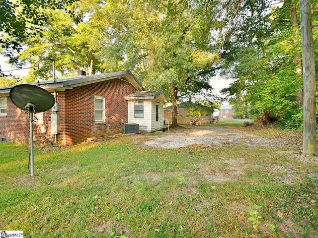 239 Eastbrook Drive, Woodruff, SC 29388