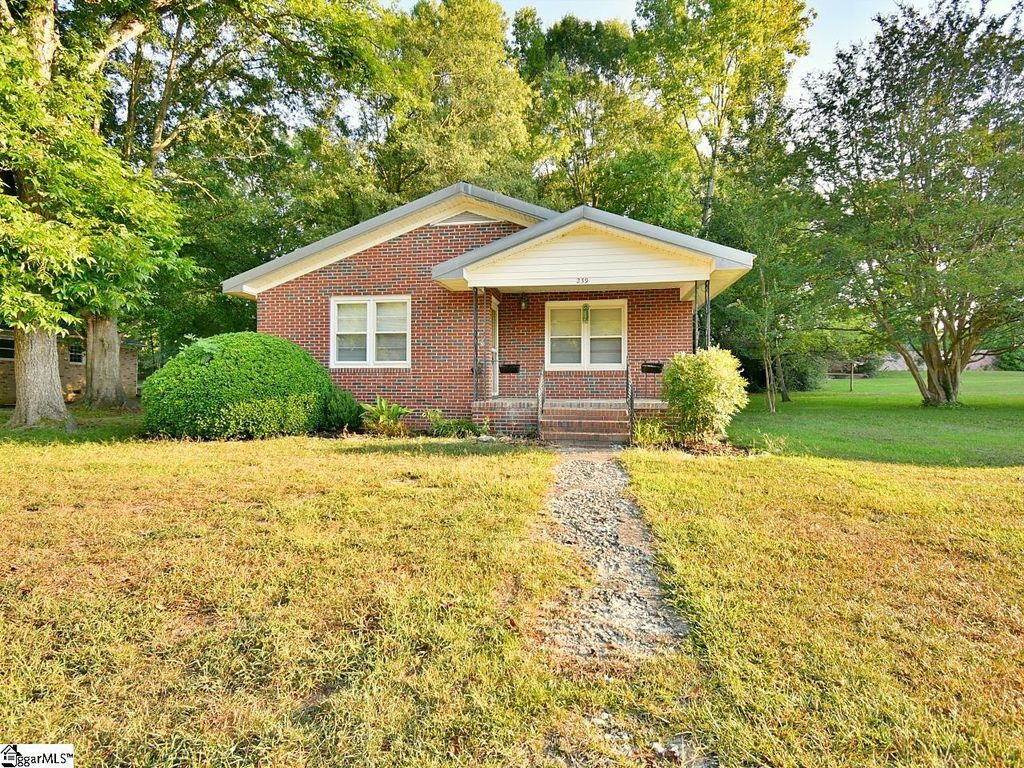 239 Eastbrook Drive, Woodruff, SC 29388