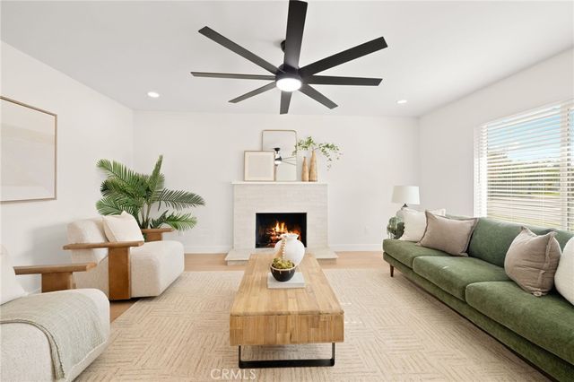 2201 E Oakmont, Orange, CA 92867