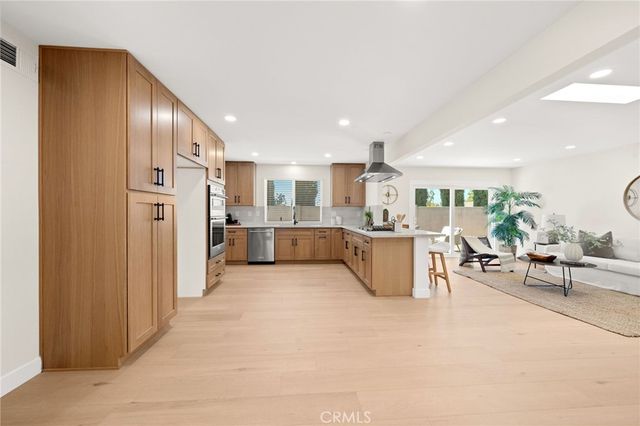 2201 E Oakmont, Orange, CA 92867