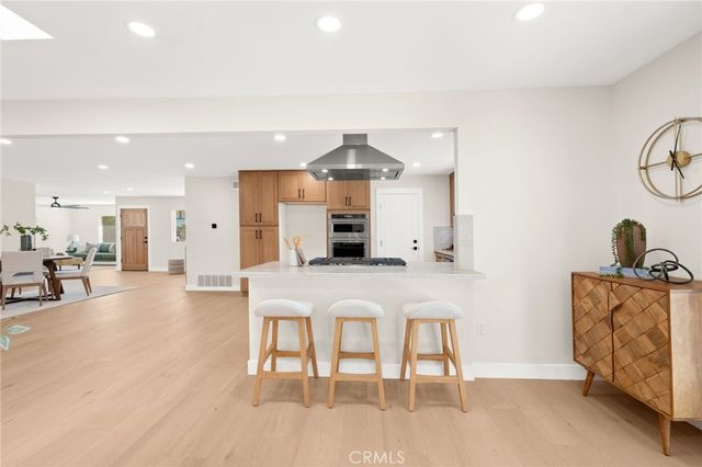 2201 E Oakmont, Orange, CA 92867