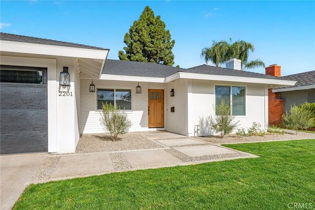 2201 E Oakmont, Orange, CA 92867