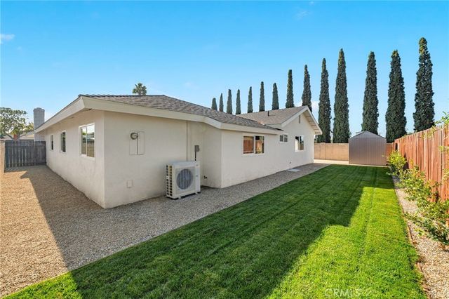 2201 E Oakmont, Orange, CA 92867