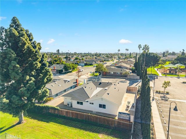 2201 E Oakmont, Orange, CA 92867