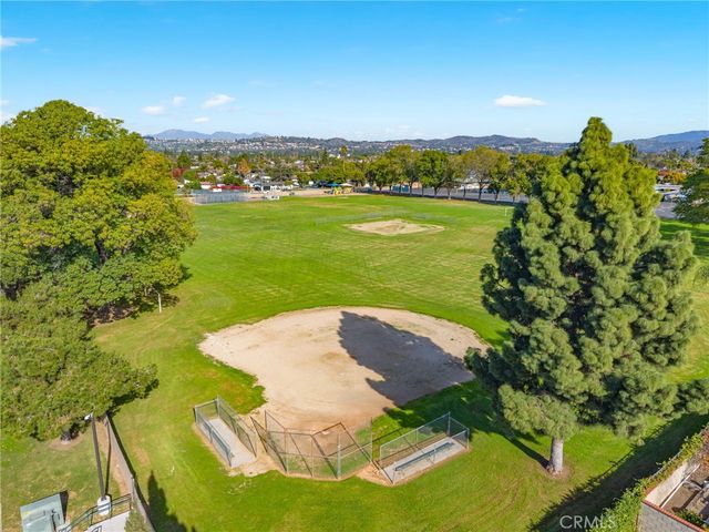 2201 E Oakmont, Orange, CA 92867