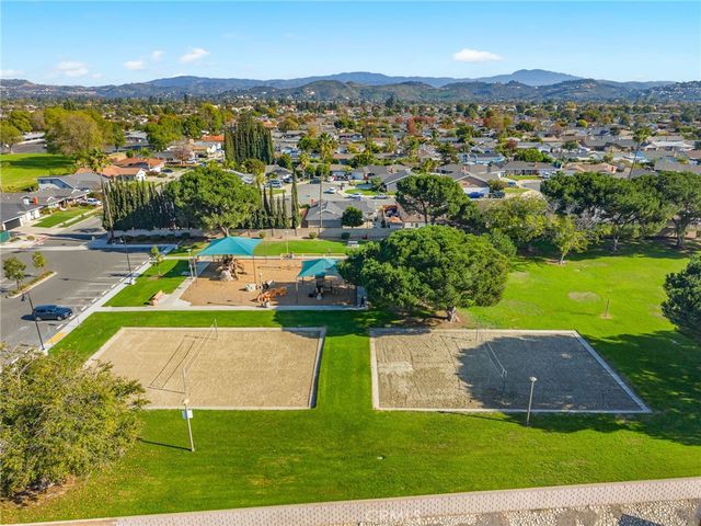 2201 E Oakmont, Orange, CA 92867