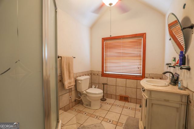 146 E Lakeview Drive NE, Milledgeville, GA 31061