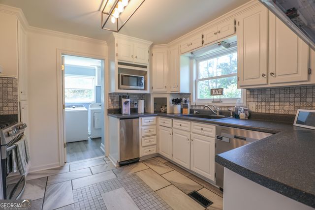 146 E Lakeview Drive NE, Milledgeville, GA 31061