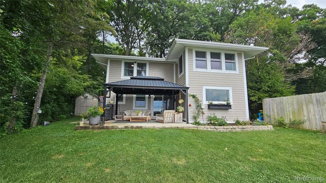5616 Joslin Lake Drive, Lyndon Township, MI 48137