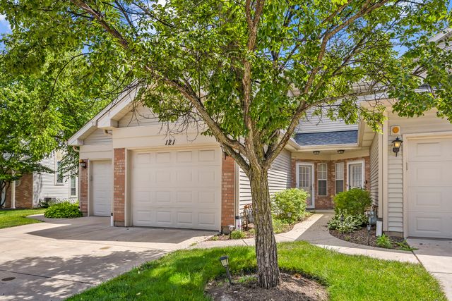 121 Golfview Drive, Glendale Heights, IL 60139