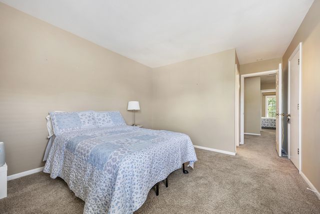 121 Golfview Drive, Glendale Heights, IL 60139