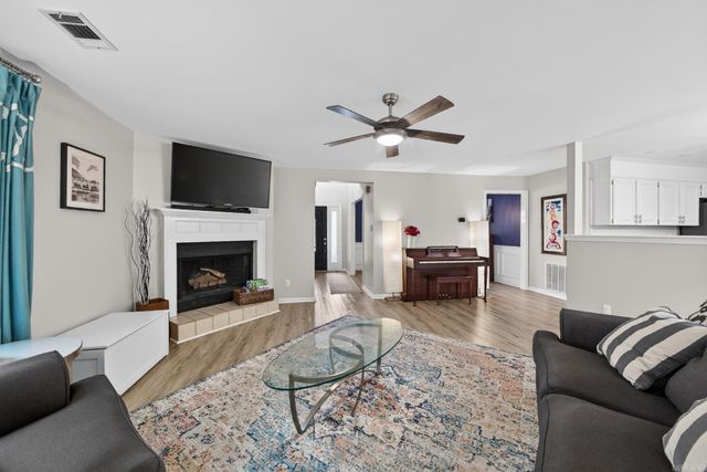 12 N Sunland Drive, Cabot, AR 72023