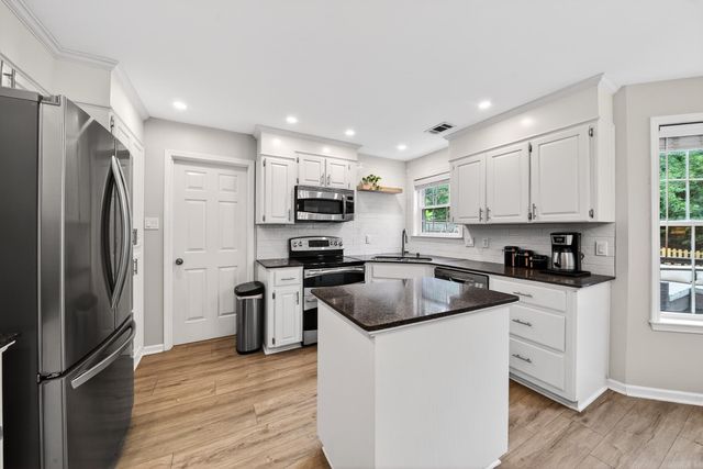 12 N Sunland Drive, Cabot, AR 72023