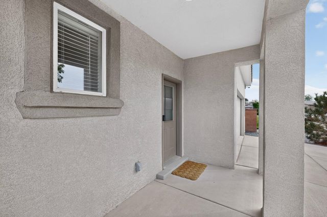 1729 Valle Vista Road NW, Los Lunas, NM 87031