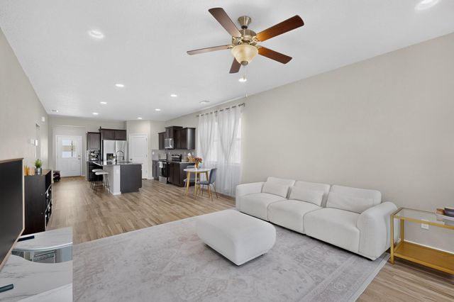 1729 Valle Vista Road NW, Los Lunas, NM 87031