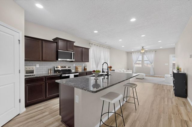 1729 Valle Vista Road NW, Los Lunas, NM 87031