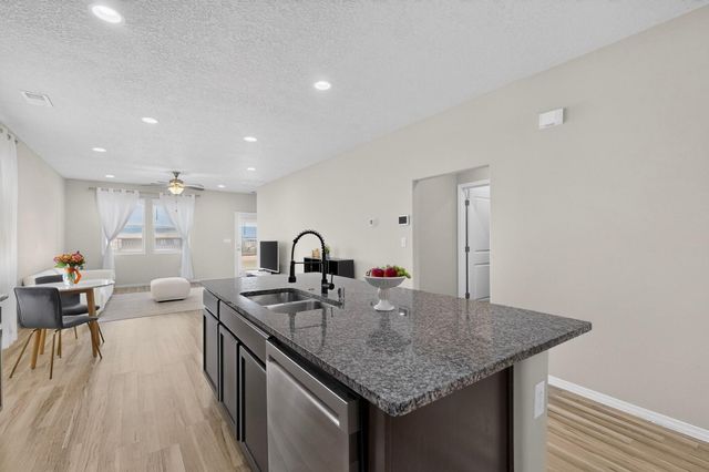 1729 Valle Vista Road NW, Los Lunas, NM 87031