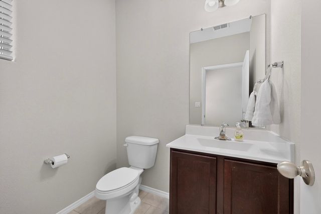 1729 Valle Vista Road NW, Los Lunas, NM 87031