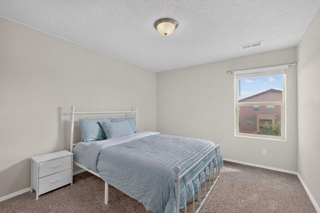 1729 Valle Vista Road NW, Los Lunas, NM 87031