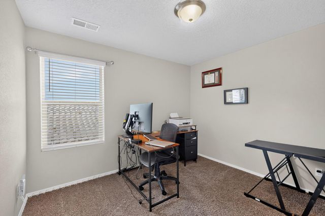 1729 Valle Vista Road NW, Los Lunas, NM 87031