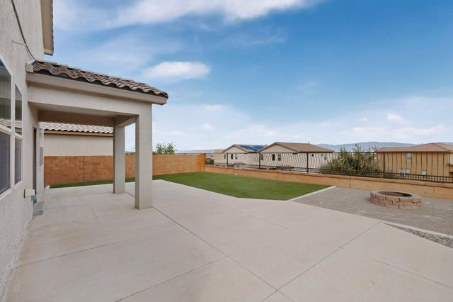 1729 Valle Vista Road NW, Los Lunas, NM 87031