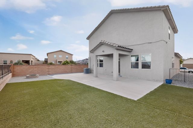 1729 Valle Vista Road NW, Los Lunas, NM 87031