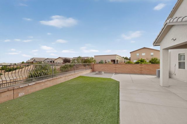 1729 Valle Vista Road NW, Los Lunas, NM 87031