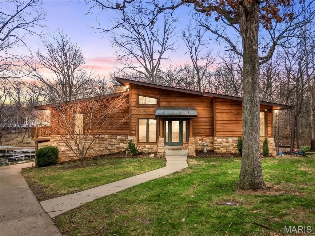 628 Beaver Court, Lake St Louis, MO 63367