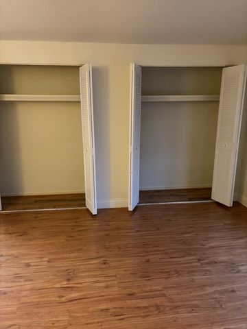 11 King Arthur Drive 2F, East Lyme, CT 06357