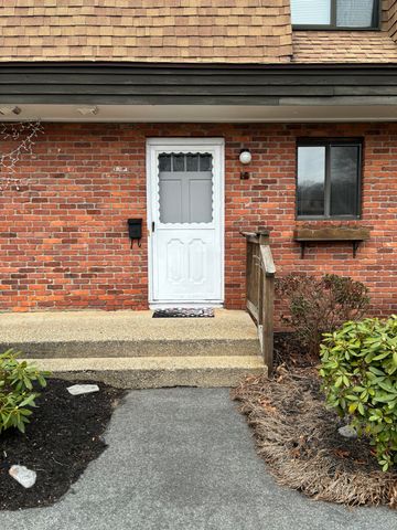 11 King Arthur Drive 2F, East Lyme, CT 06357