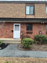 11 King Arthur Drive 2F, East Lyme, CT 06357