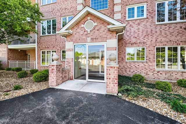 11535 Settlers Pond Way 2C, Orland Park, IL 60467