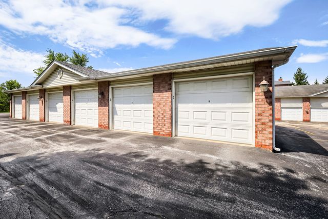 11535 Settlers Pond Way 2C, Orland Park, IL 60467