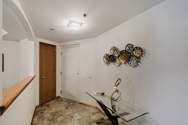 11535 Settlers Pond Way 2C, Orland Park, IL 60467