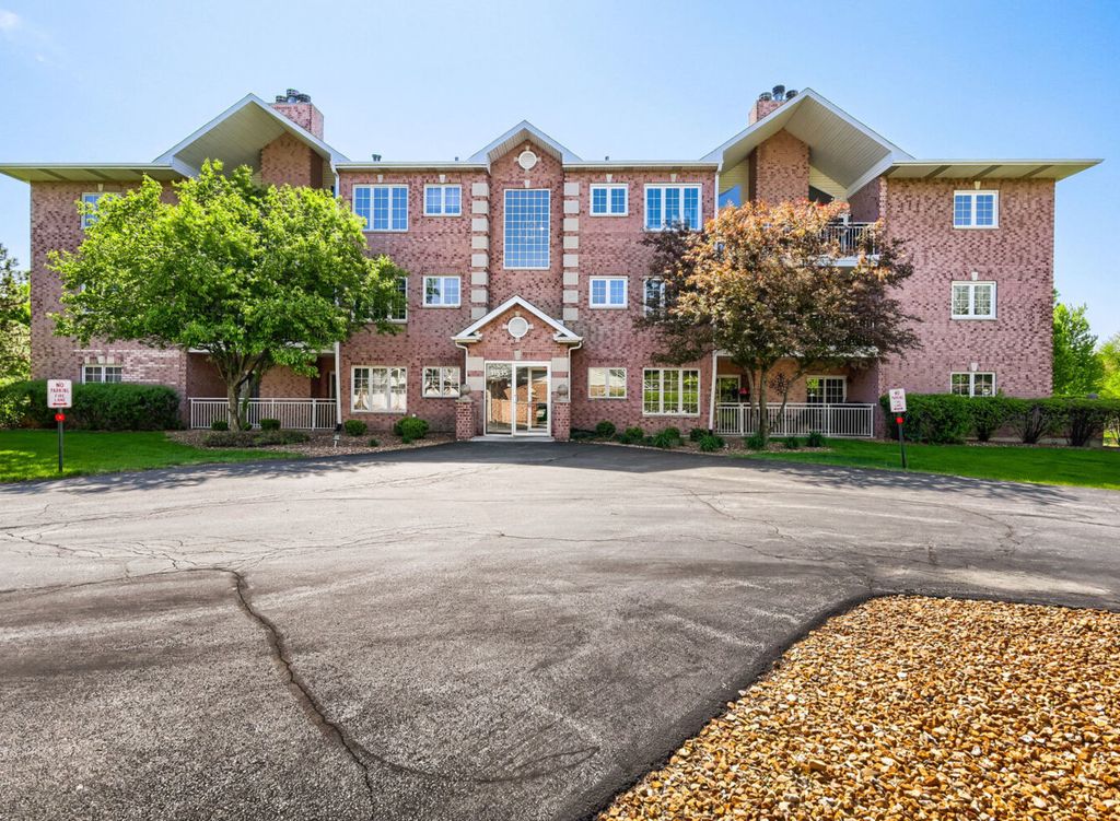 11535 Settlers Pond Way 2C, Orland Park, IL 60467